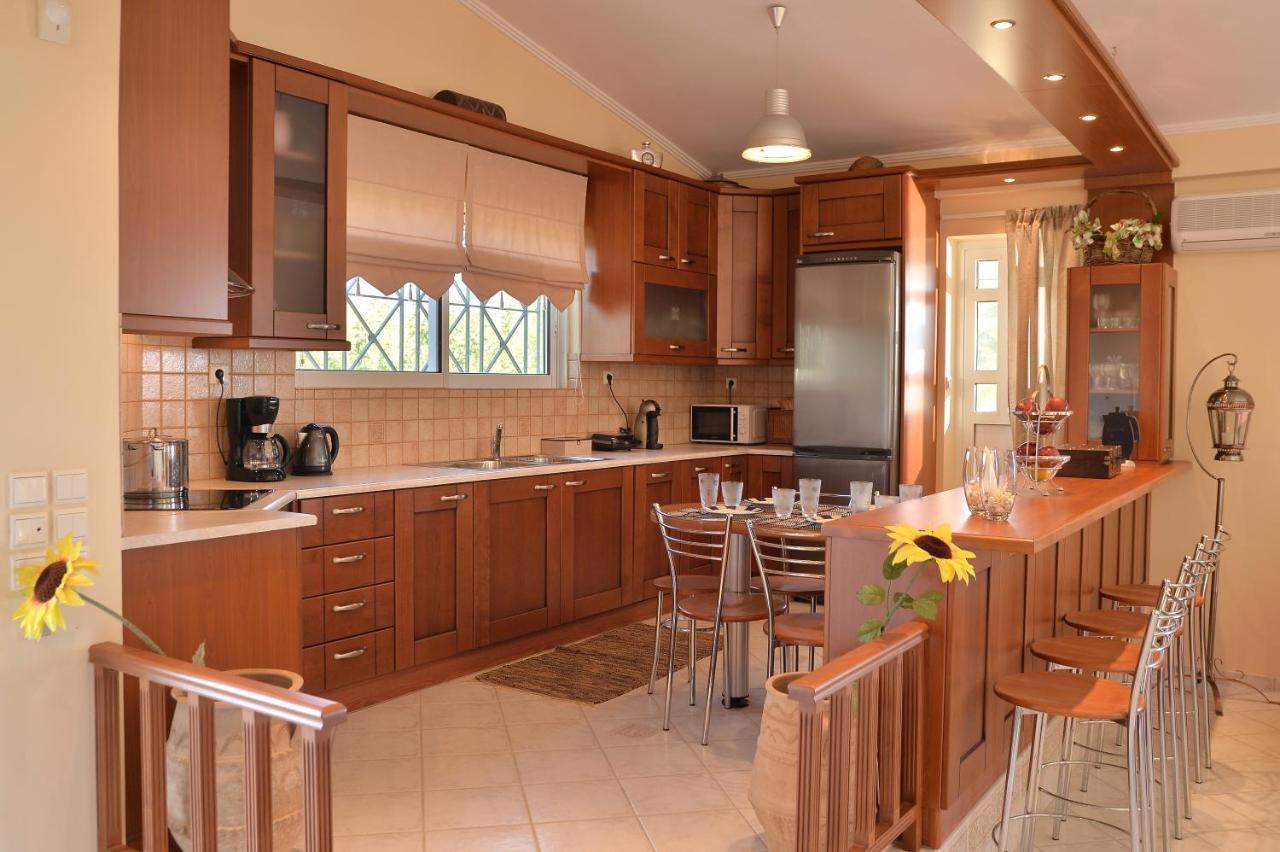 Domelia'S Luxury Apartments Near Airport & Beach أرتيميدا المظهر الخارجي الصورة