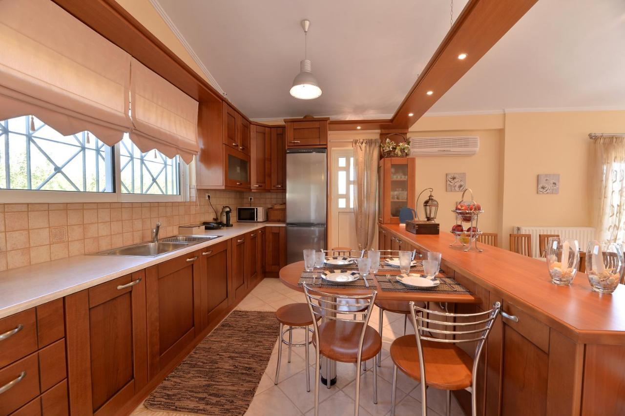 Domelia'S Luxury Apartments Near Airport & Beach أرتيميدا المظهر الخارجي الصورة