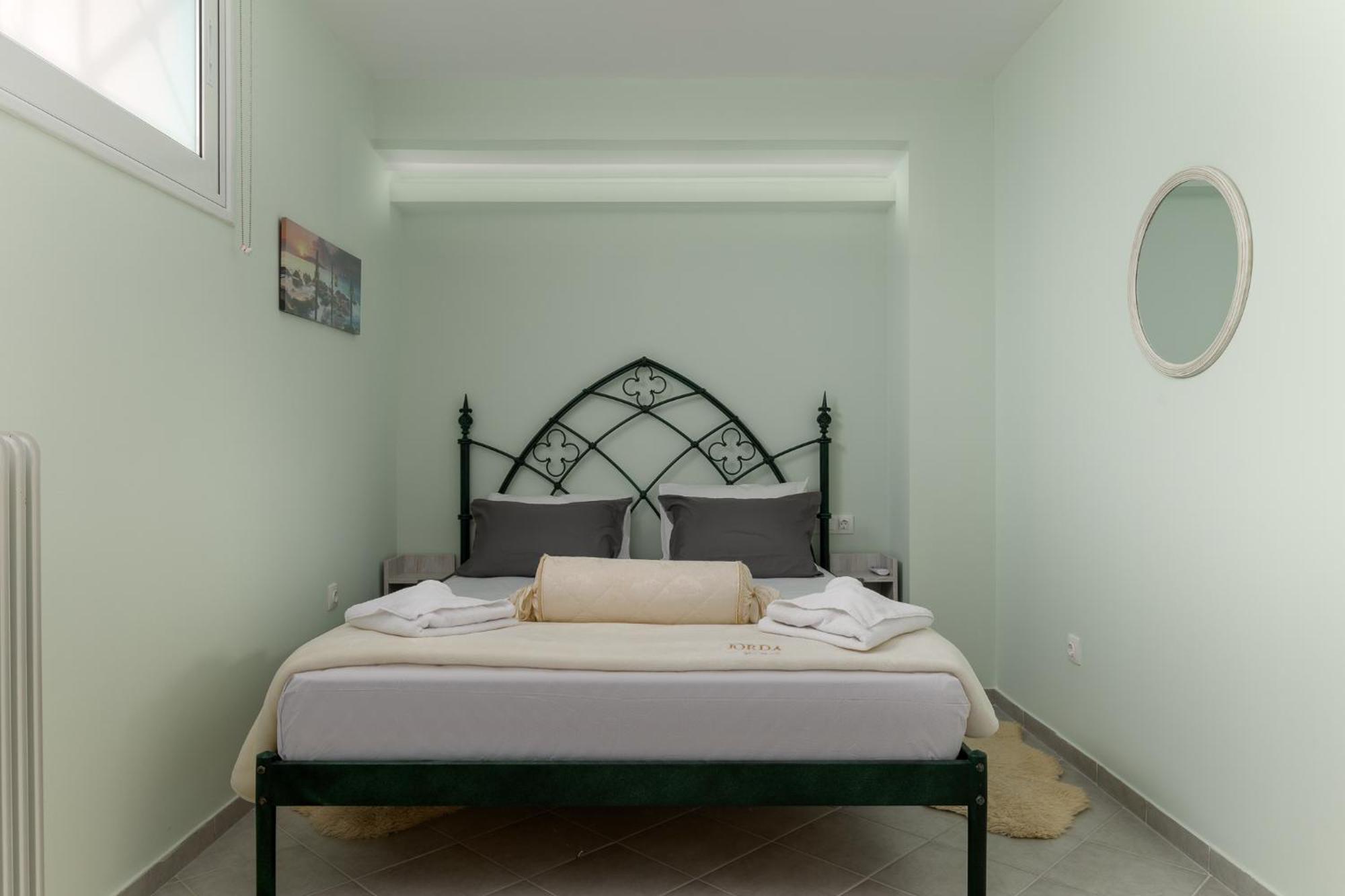 Domelia'S Luxury Apartments Near Airport & Beach أرتيميدا المظهر الخارجي الصورة