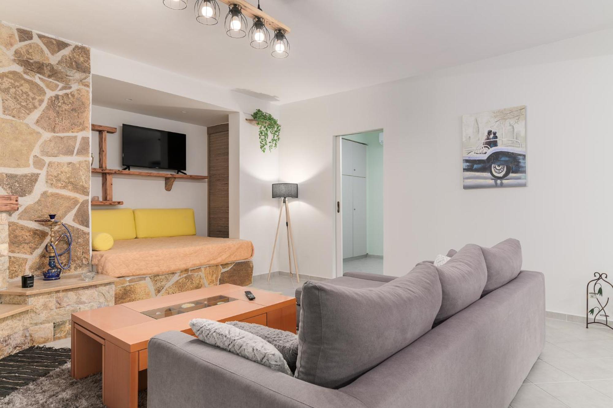 Domelia'S Luxury Apartments Near Airport & Beach أرتيميدا المظهر الخارجي الصورة